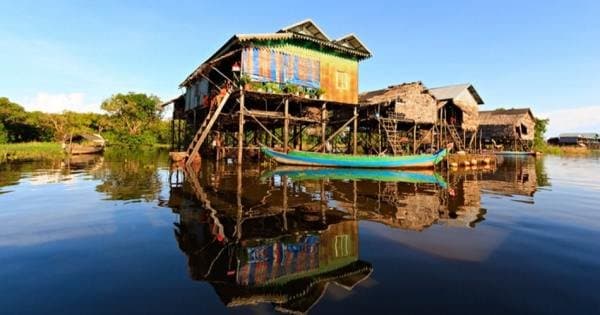 Guided Floating Village Tour