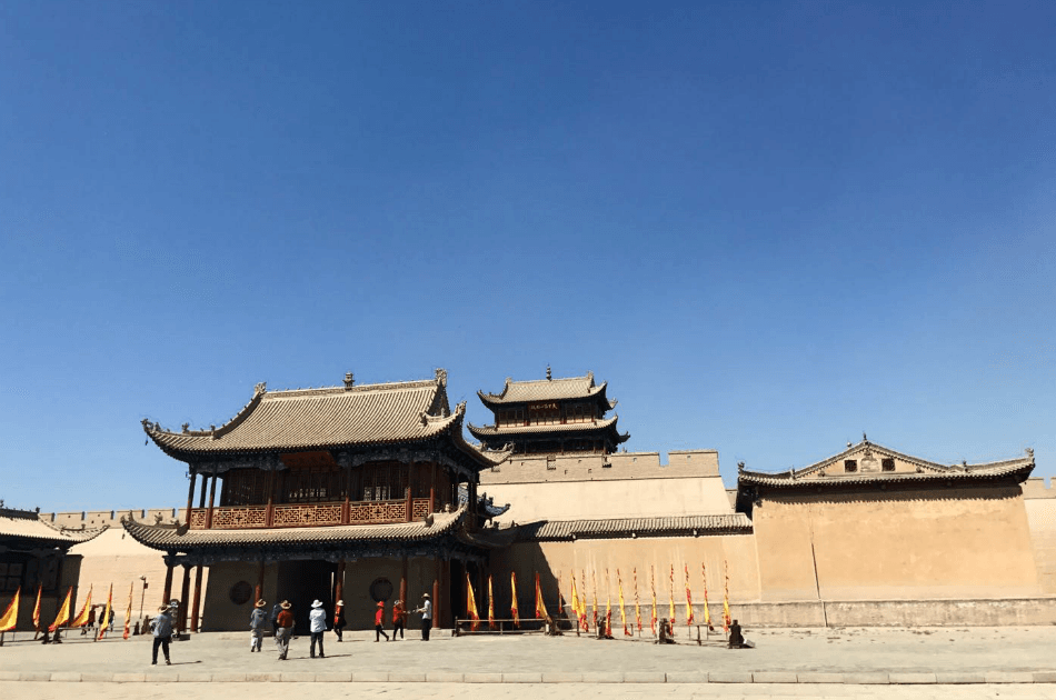 8 Day Silk Road Highlights Tour from Urumqi