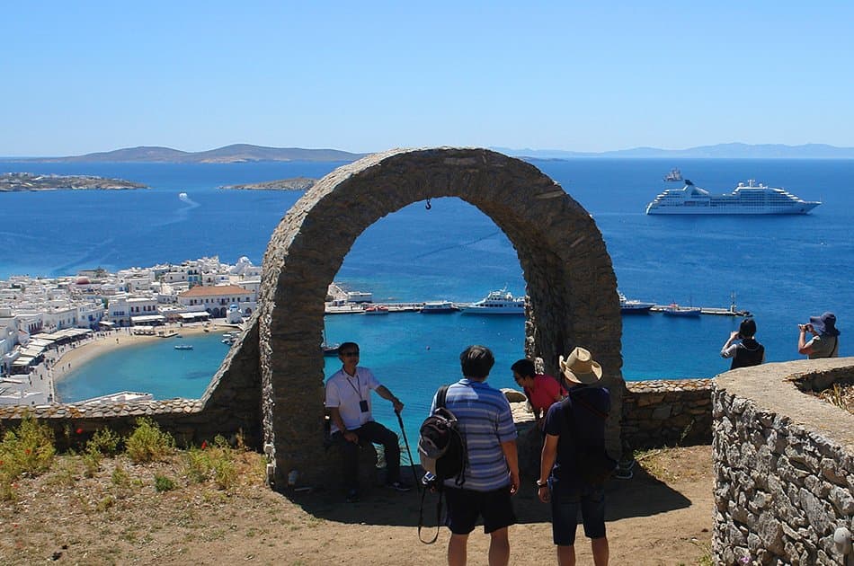 4 Hour Small Group Tour of Mykonos