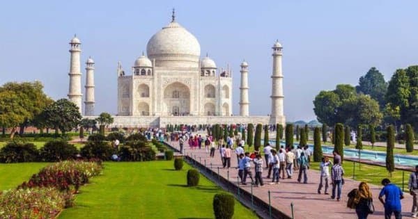 A Majestic Trip with Taj Mahal from Agra