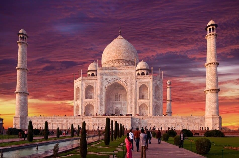 Private Sunrise tour of Taj Mahal and Agra fort