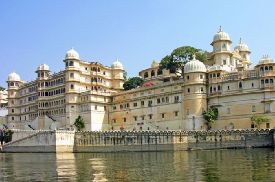 Private Transfer From Udaipur To Jaipur
