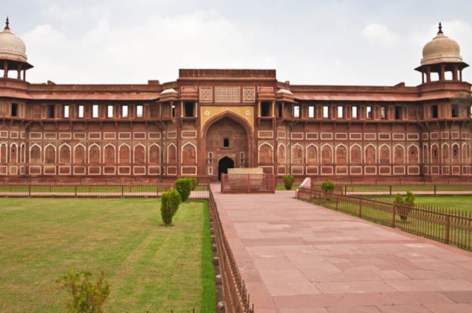 Same Day Taj Mahal Tour by Car From Delhi