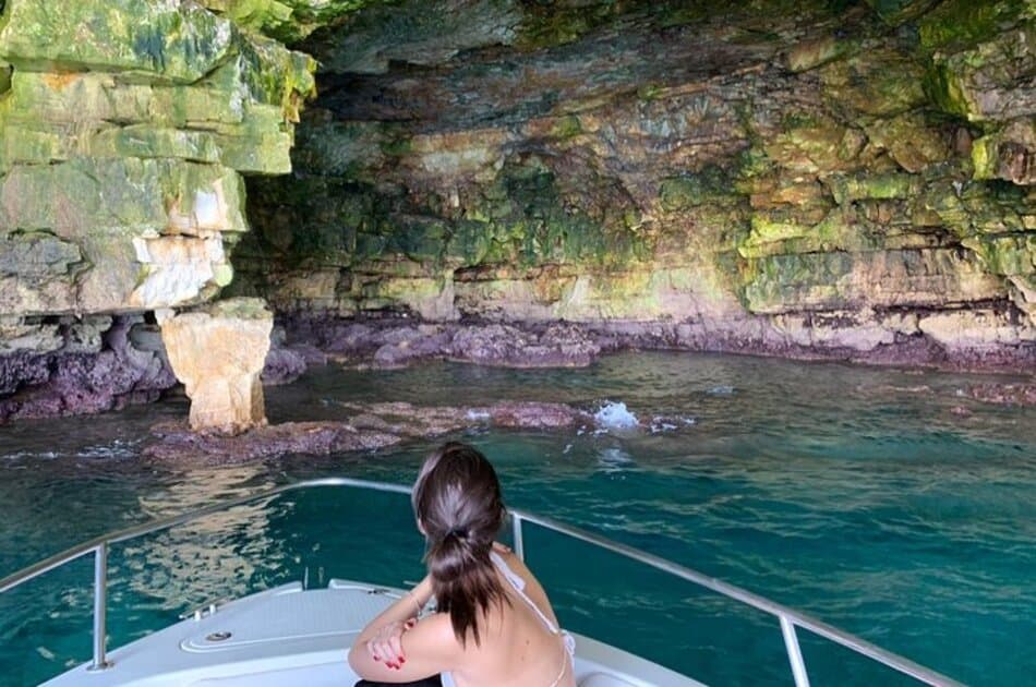 Cliff tour - Boat tour to the Polignano a Mare caves