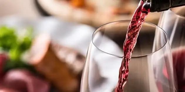 Wine Trekking experience in Florence with lunch