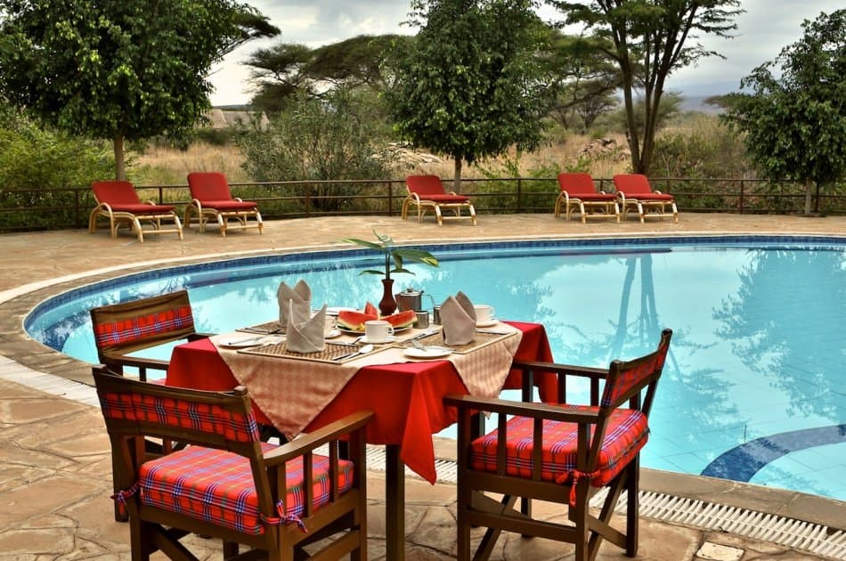 Kenya Migration Lodge  Safari