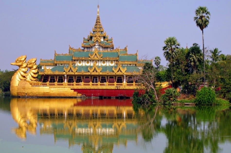 Private Full-Day Tour of Yangon in Myanmar