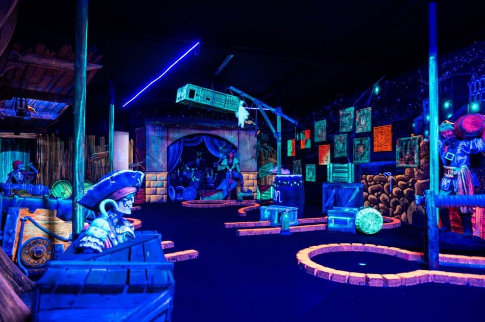 Amsterdam Glow Mini Golf