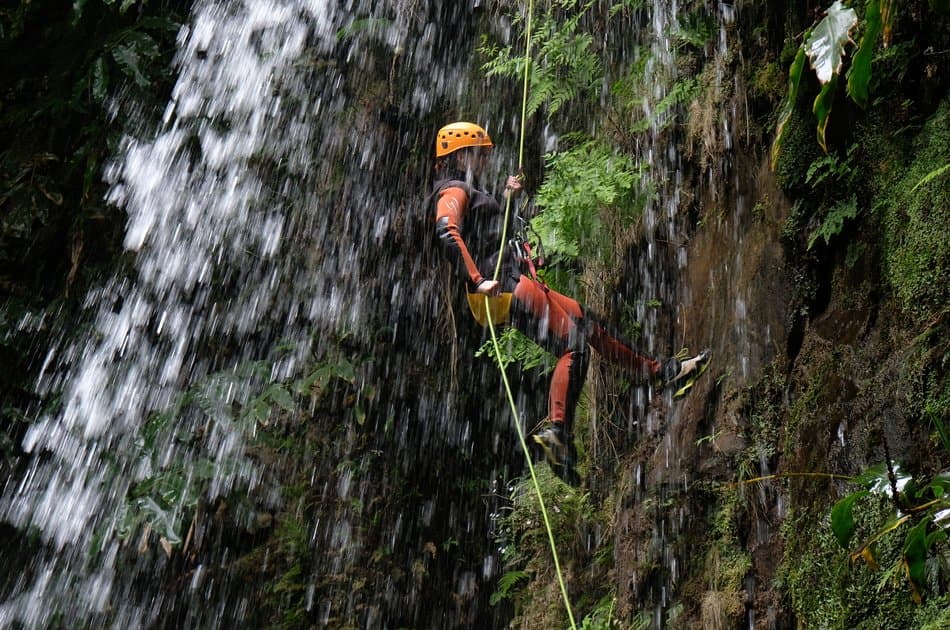 Canyoning in Ribeira da Salga