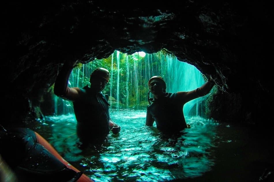 Canyoning in Ribeira dos Caldeirões