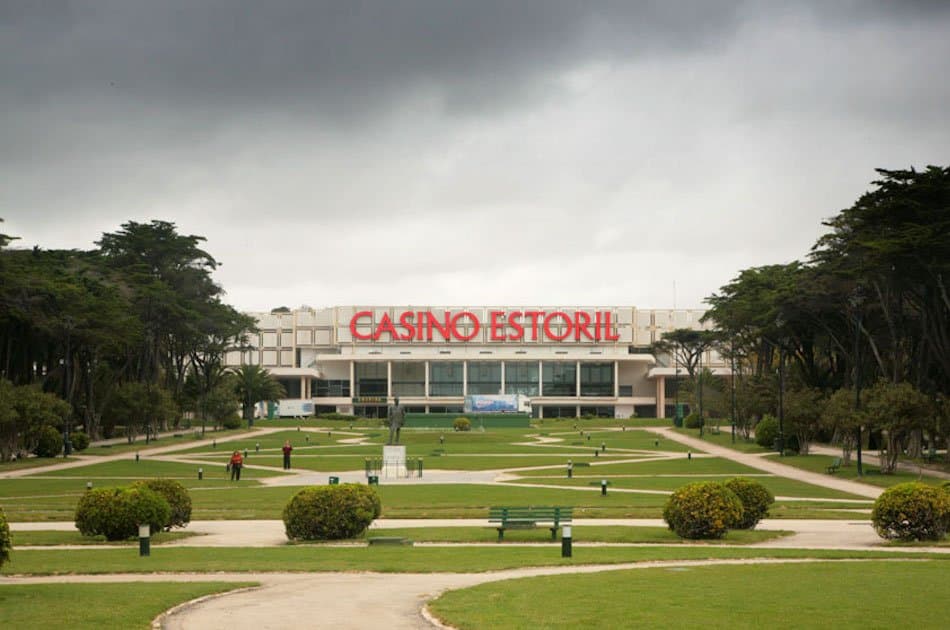 Transfer from Lisbon Airport to Estoril