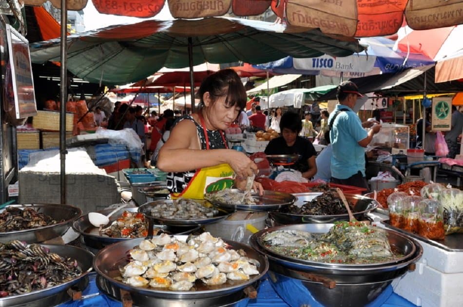 Follow the Street Food Tour Trail of China Town