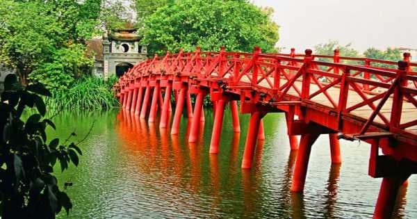 Full Day Exploring Hanoi Group Tour