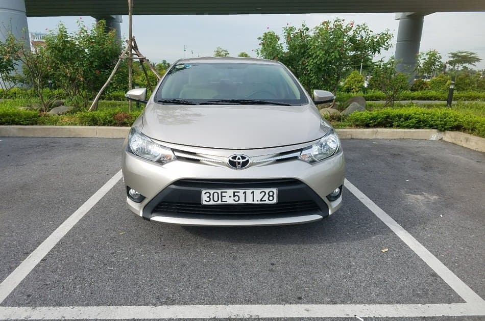 Hanoi Airport Arrival Transfer by 4 Seats Car