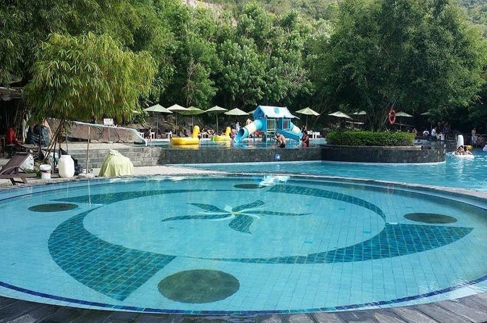 Nha Trang Sea Walk with Lunch Buffet