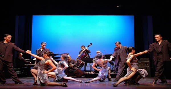 Dinner and A Tango Show What More Could You Want in Piazolla Tango !