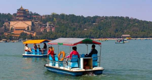 Half Day Private Tour of Summer Palace With Boat Riding in Beijing