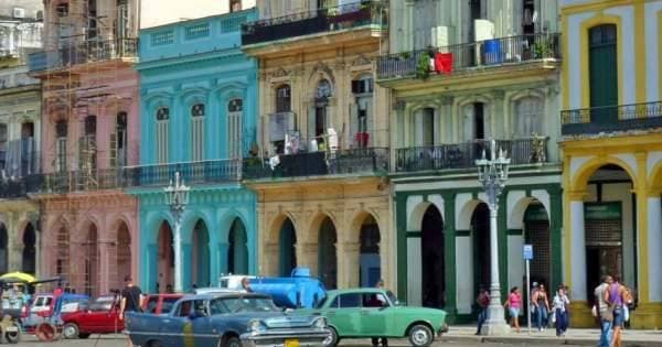 Havana City Private Tour in Classic Car