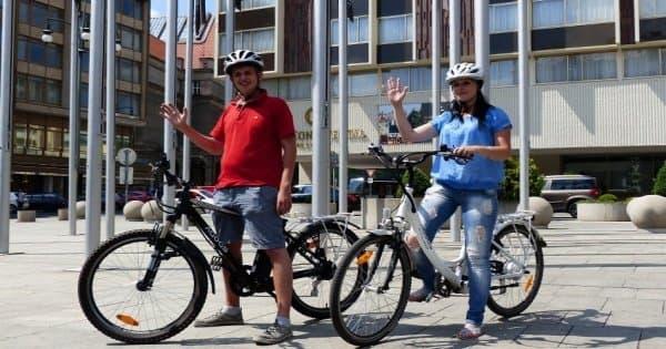 90 Minutes E-Bike Castle Tour in Prague