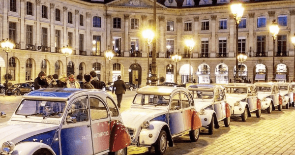 Paris By Night in a Vintage car - Classic Tour (2 hours)