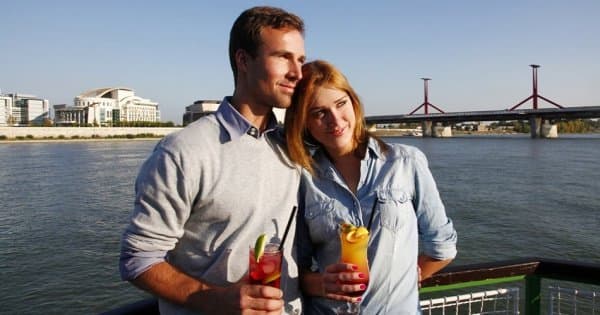 Cocktail & Cruise 4 pm on the Danube in Budapest