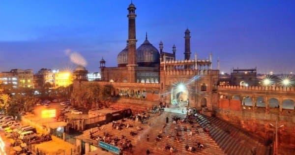 Discover Old Delhi With a 4 Hour Evening Walking Tour with Dinner