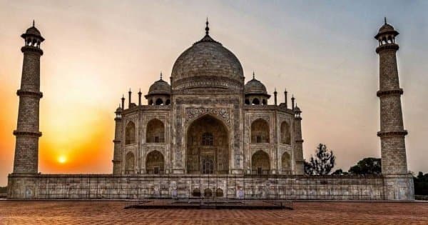 Private All Inclusive Taj Mahal Same Day Tour from Delhi By Car