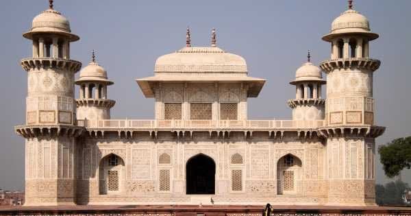 Taj Mahal Private Tour by Train - Gatimaan Express
