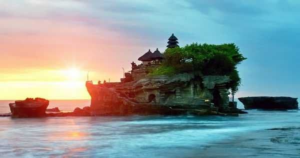 Bali Jewel at Sunset (Taman Ayun, Monkey Forest & Tanah Lot)
