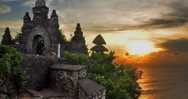 Bali Uluwatu Temple Half Day Sunset Private Tour with Optional Romantic Dinner