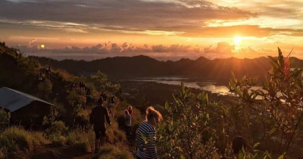 Mount Batur Sunrise Trekking with Breakfast Atop Group Tour