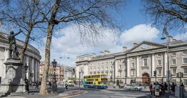 Dublin: City Excursion and Howth Tour