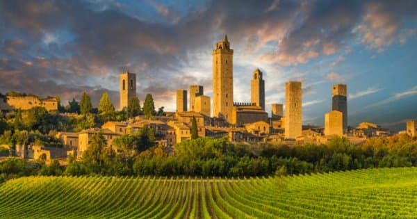 San Gimignano in Tuscany Day Tour by Luxury Minivan & English Guide/Driver