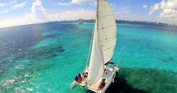7 Hour Isla Mujeres Nalgone Catamaran Tour (up to 12 people)