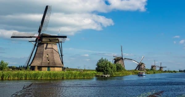 Explore UNESCO’S Kinderdijk In 1 Day - Small Group