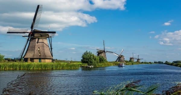 Take A Trip To UNESCO Kinderdijk & The Hague - Small Group