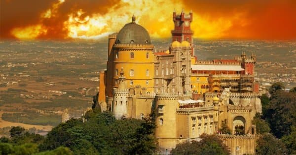 Full Day Private Cascias, Sintra and Quelez Tour