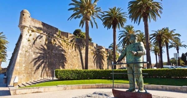 Private Transfer from Cascais to Lisbon Airport