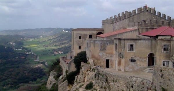 Two-Way Private Transfer Between Lisbon Airport and Palmela