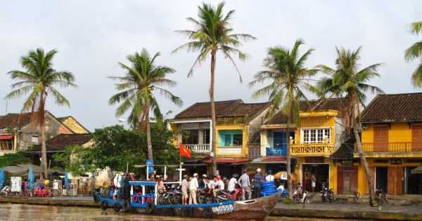 Boat Trip on Thu Bon River to Handicraft Village