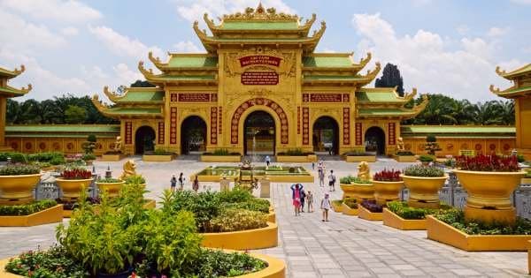 Dai Nam Theme Park Ticket With Roundtrip Transfer