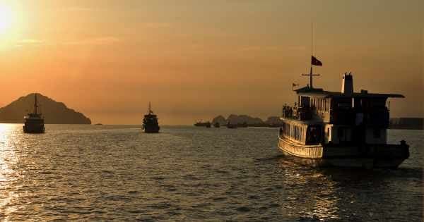 Full Day Group Tour of Halong Bay From Hanoi
