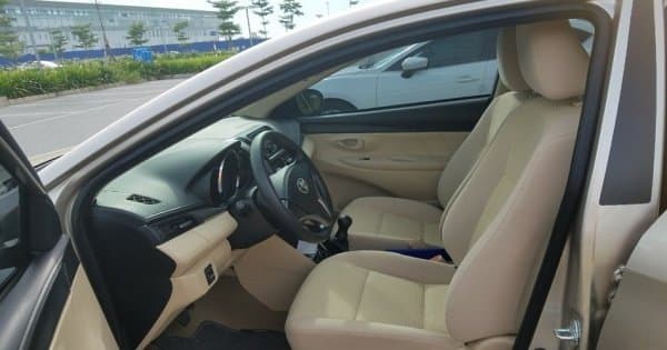 Hanoi airport Departure Transfer by 4 Seats Car