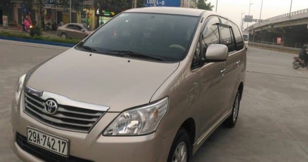 Hanoi airport Departure Transfer by 7 Seats Car
