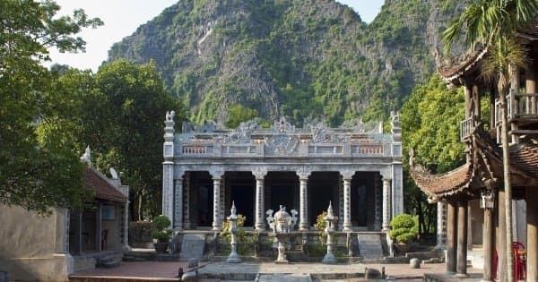 Hanoi - Ninh Binh Private Transfer by 4 Seats Car