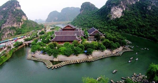 Hanoi - Ninh Binh Private Transfer by 7 Seats Car
