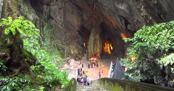 Hanoi Perfume Pagoda on a Private Full Day Tour