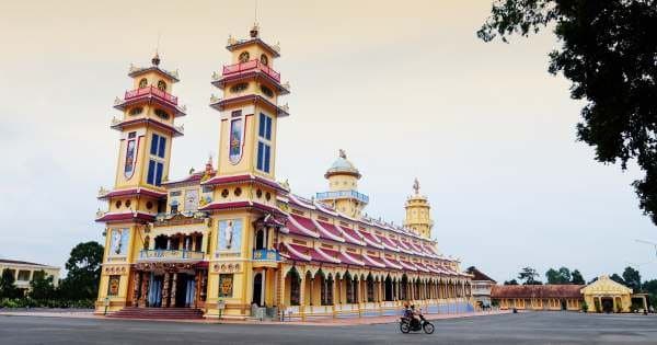 Private Pilgrimage Trip to Tay Ninh & Cu Chi Tunnel